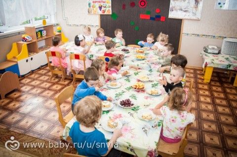 За летом зима – пролетели года, С тех пор, как пришли мы когда-то сюда. ...