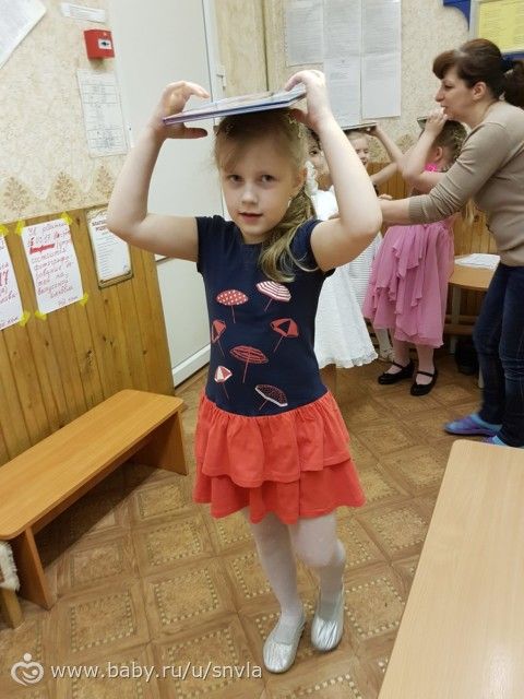 За летом зима – пролетели года, С тех пор, как пришли мы когда-то сюда. ...