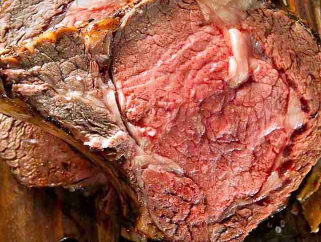 Как приготовить мясо в духовке