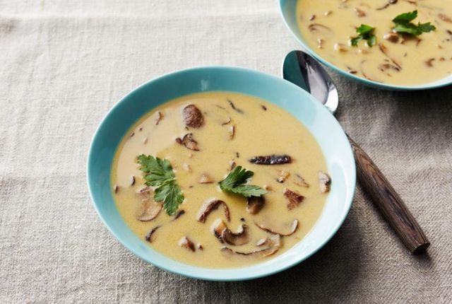 Рецепт 3: Сливочный суп из сухих грибов