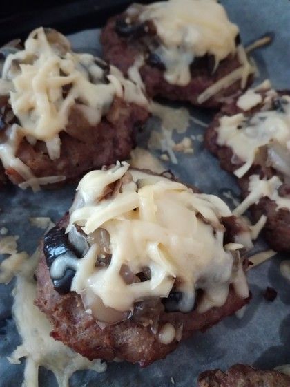 Кулинарная АзБука. М. Мясо. Котлеты генеральские с овощами и сыром