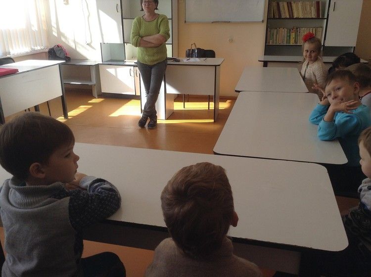 Занятия по субботам с 9ч до 12.30. Нам 4 года.