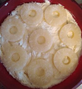 Творожная запеканка с изюмом и ананасами Творожная запеканка с изюмом и ананасами